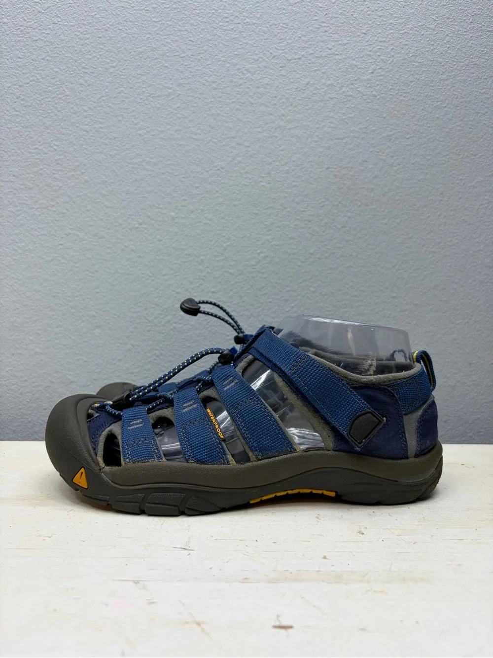 Keen Blue Newport H2 Fisherman Sandals Size 6 Big Boys